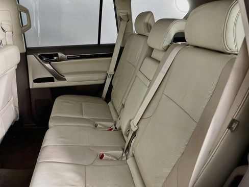 Used 2019 Lexus GX 460 Premium w/ Premium Package AWD/4WD image 32