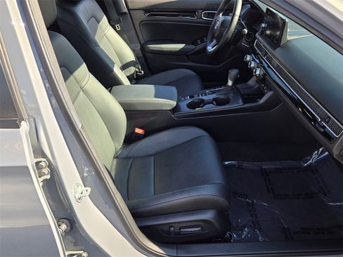 Used 2025 Honda Civic Sport Touring image 18
