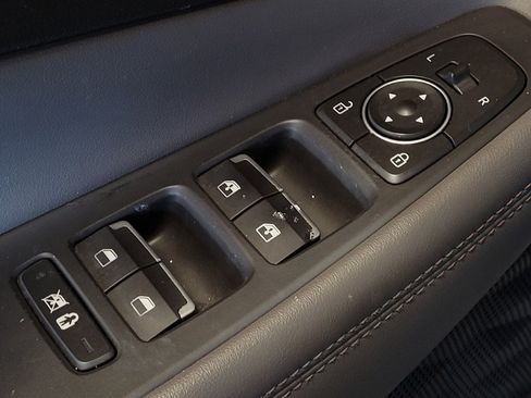 Used 2020 Hyundai Santa Fe Limited image 27