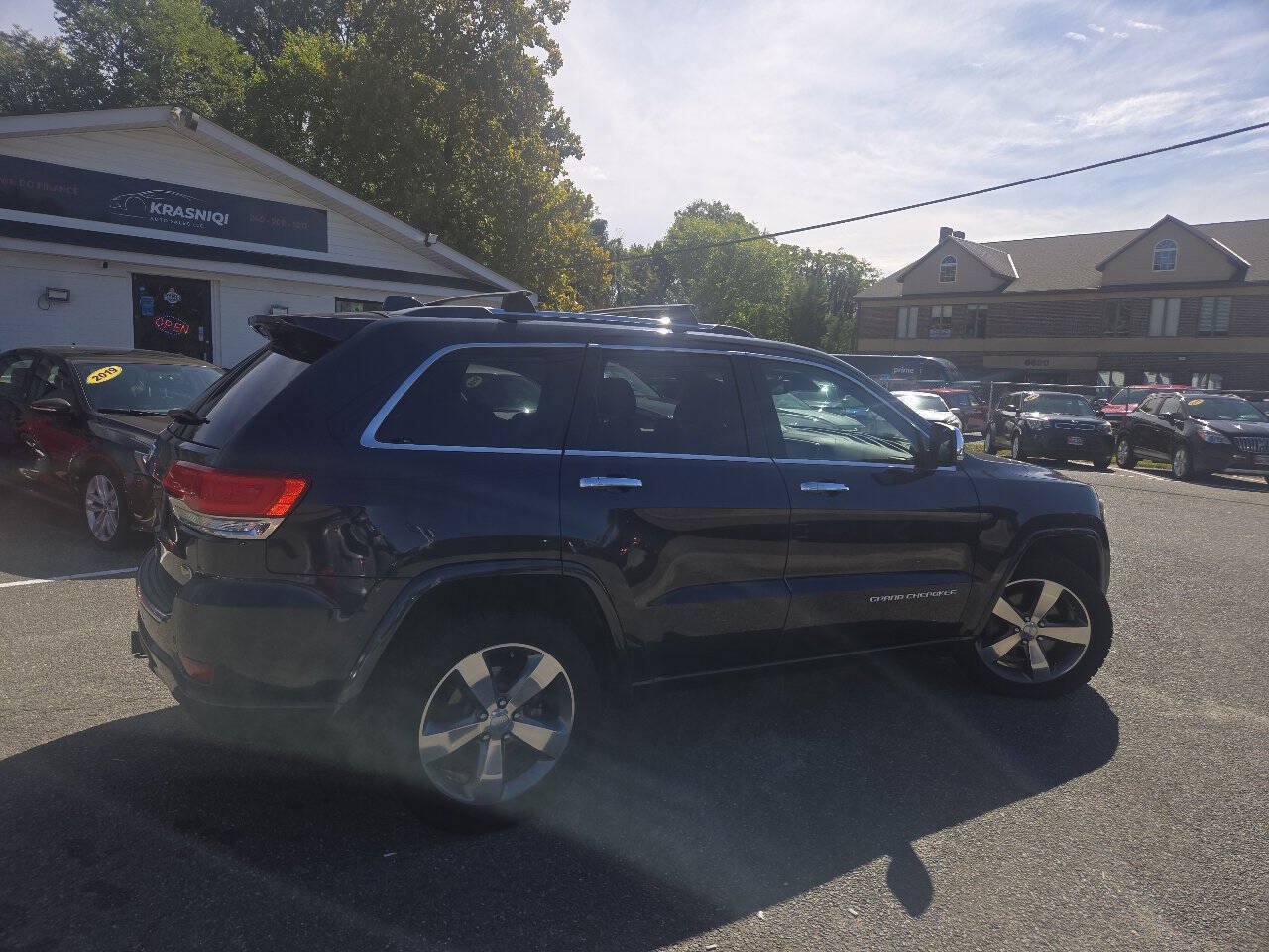 Used 2014 Jeep Grand Cherokee Overland w/ Advanced Technology Group AWD/4WD image 6
