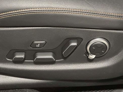 Used 2026 Genesis GV70 3.5T Sport Advanced AWD/4WD image 12