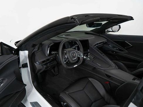 Used 2025 Chevrolet Corvette Z06 w/ Z07 Performance Package image 17