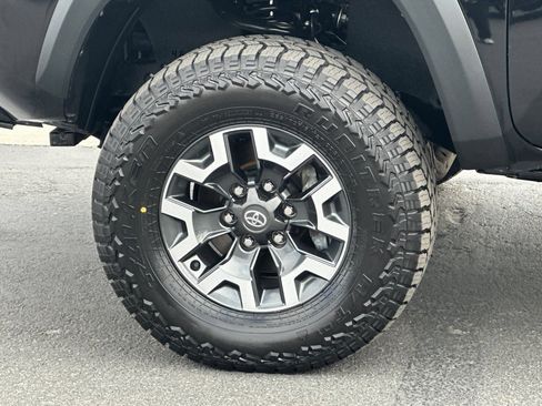 Used 2023 Toyota Tacoma TRD Off-Road AWD/4WD image 24