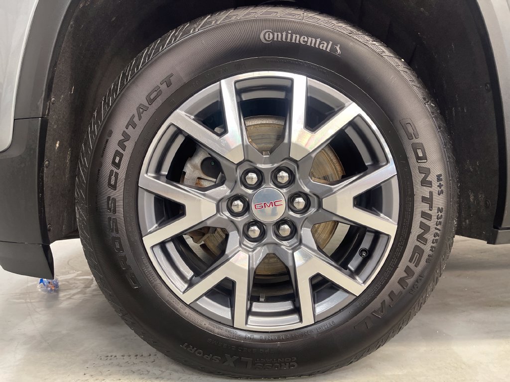 Used 2023 GMC Acadia SLT w/ Preferred Package AWD/4WD image 11