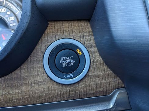 Used 2019 RAM 1500 Limited image 34