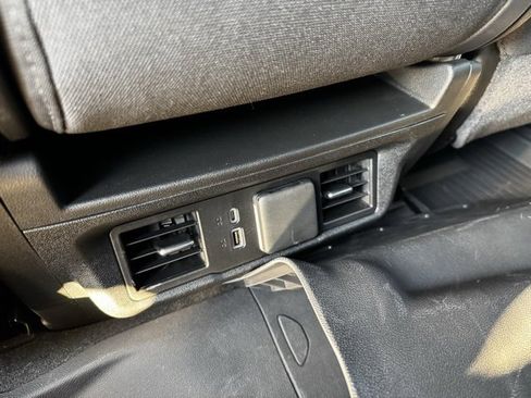 Used 2025 Chevrolet Silverado 3500 LT w/ Convenience Package image 7