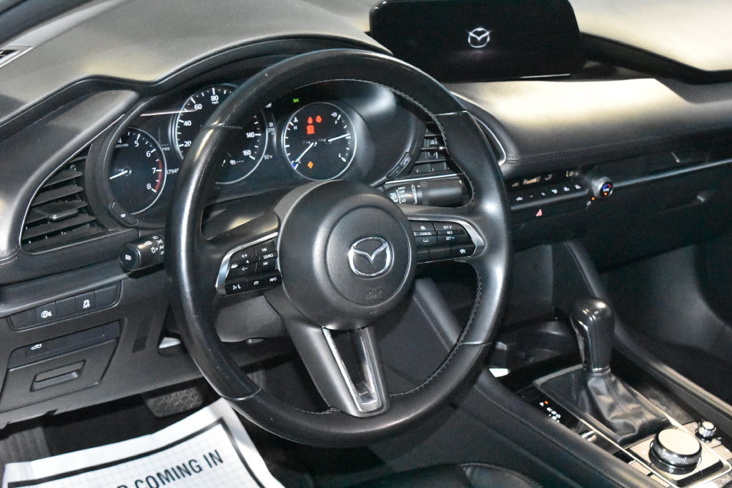 Used 2025 MAZDA MAZDA3 s FWD image 2