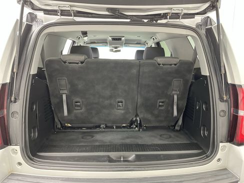 Used 2019 Chevrolet Tahoe LS AWD/4WD image 28