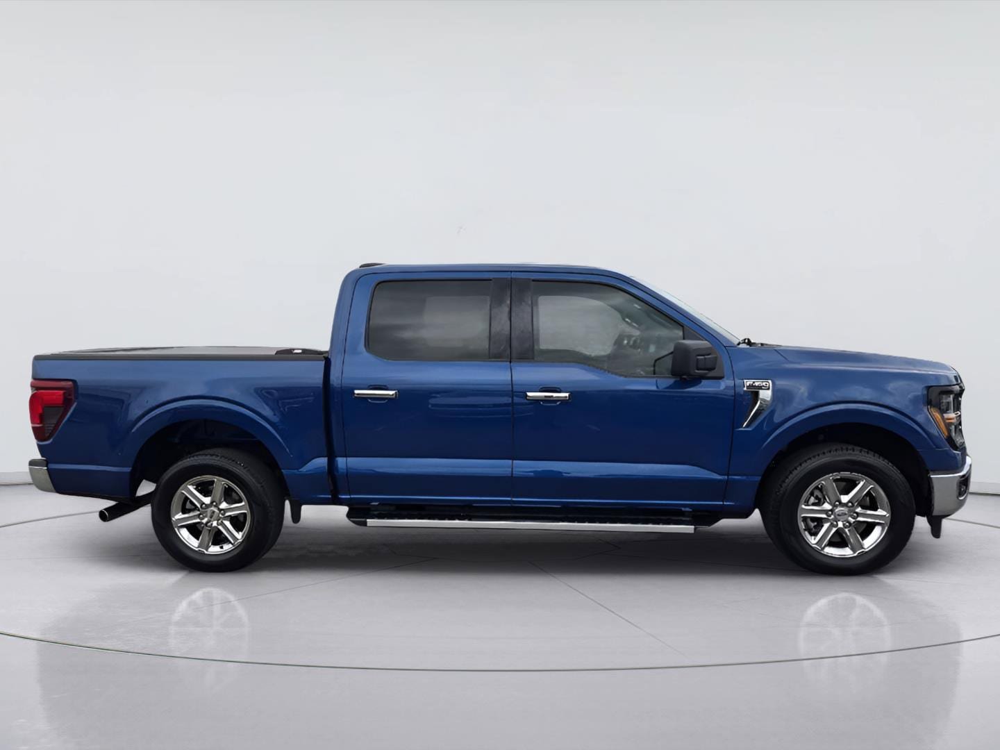 Used 2024 Ford F150 XLT w/ Mobile Office Package RWD image 4