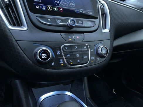 Used 2024 Chevrolet Malibu LT image 31