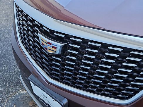 Certified 2022 Cadillac XT5 Premium Luxury w/ Technology Package image 11