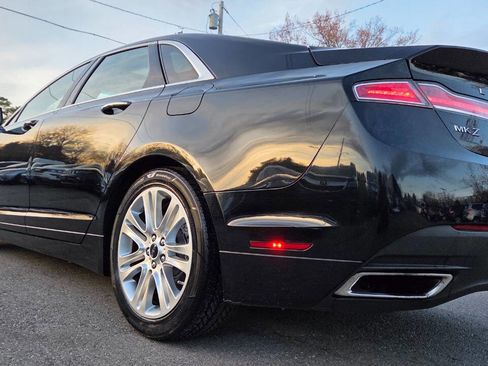 Used 2016 Lincoln MKZ AWD w/ Technology Package image 8