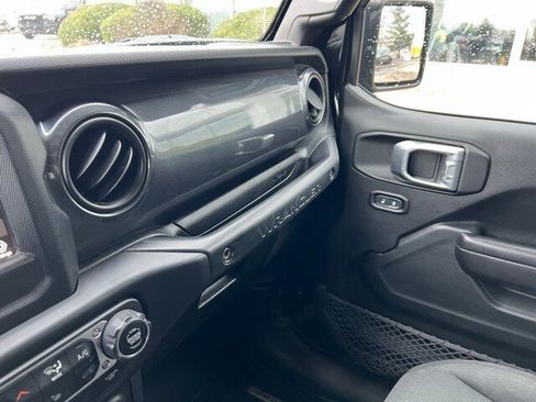 Used 2020 Jeep Wrangler Unlimited Sport image 17