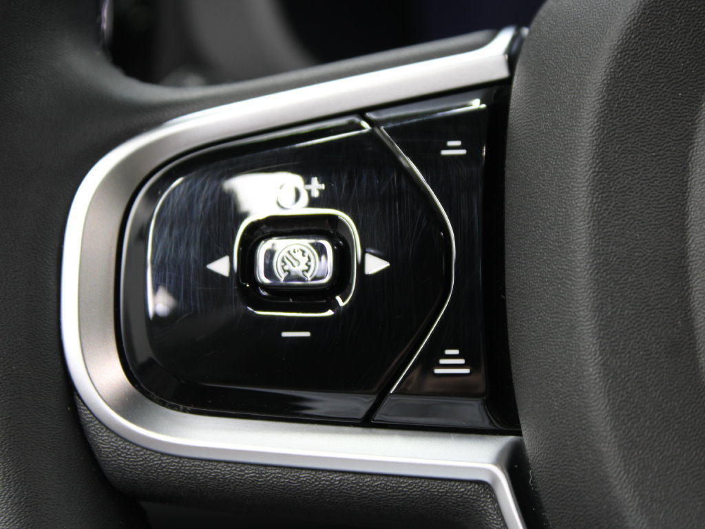 Used 2026 Volvo XC60 B5 Plus w/ Protection Package Premier AWD/4WD image 59