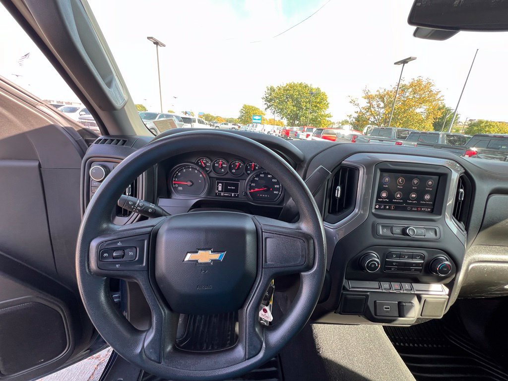 Used 2020 Chevrolet Silverado 1500 Custom w/ Custom Value Package AWD/4WD image 34
