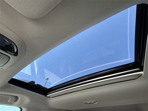 Used 2025 Subaru Outback Touring XT image 22