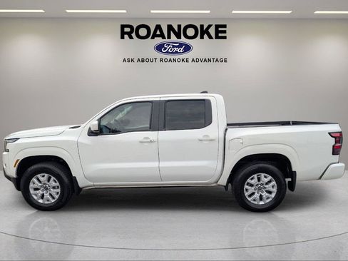 Used 2023 Nissan Frontier SV w/ SV Convenience Package AWD/4WD image 15