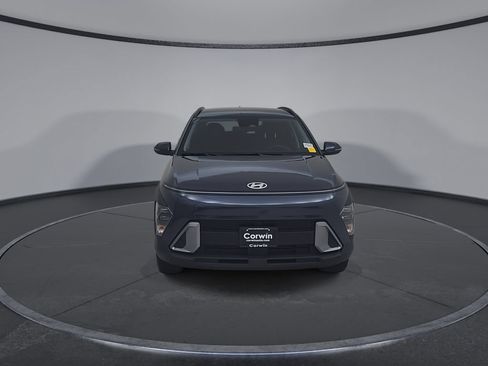 Used 2025 Hyundai Kona SEL AWD/4WD image 5