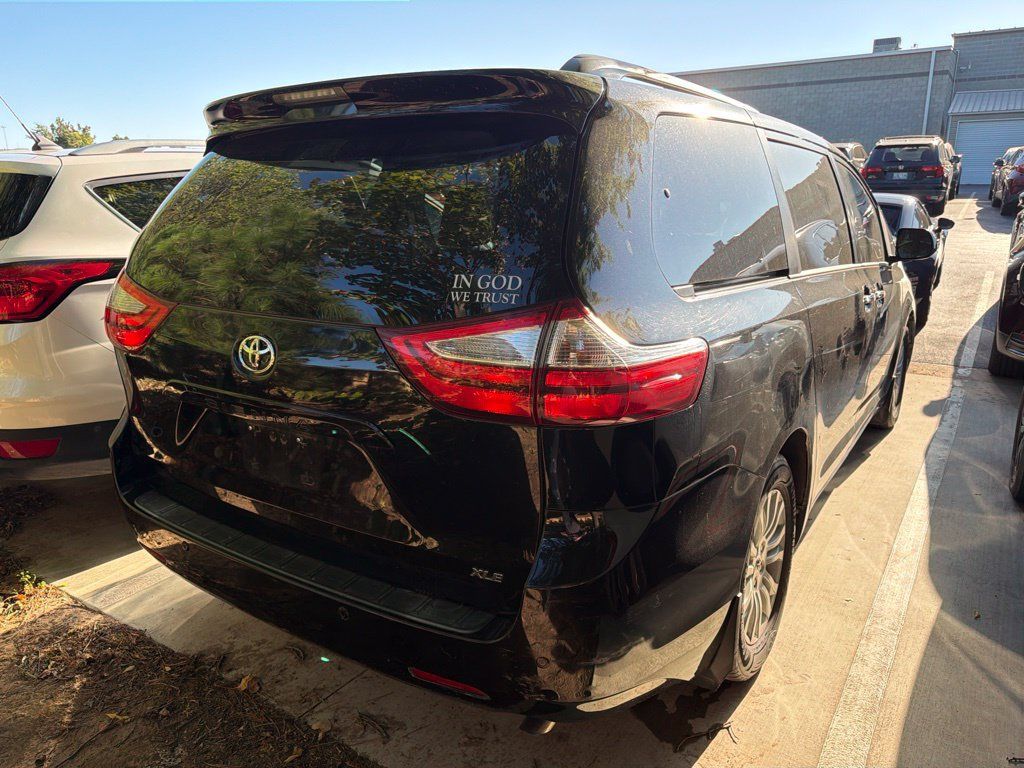 Used 2015 Toyota Sienna XLE w/ XLE Navigation Package FWD image 3