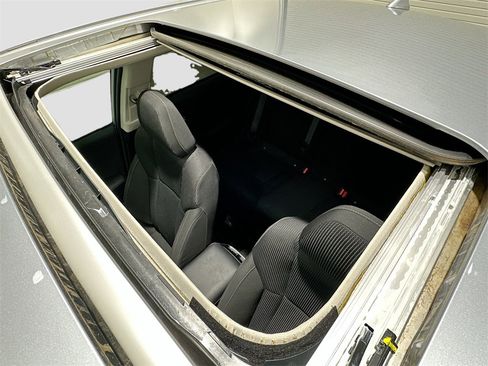 Used 2024 Subaru Legacy Premium image 18