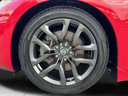 Used 2015 Nissan 370Z Coupe RWD image 72