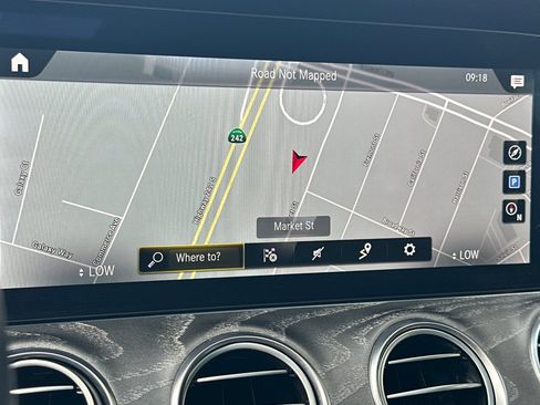 Used 2021 Mercedes-Benz E 350 Sedan image 15