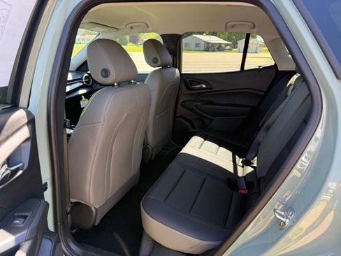 Used 2026 Chevrolet Trax ACTIV w/ Driver Confidence Package FWD image 12