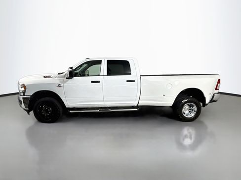 Used 2024 RAM 3500 Tradesman w/ Chrome Appearance Group AWD/4WD image 6