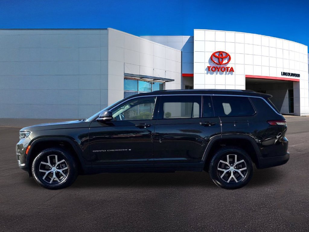 Used 2023 Jeep Grand Cherokee L Limited AWD/4WD image 13