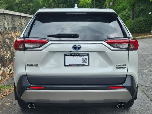 Used 2023 Toyota RAV4 Limited AWD/4WD image 8