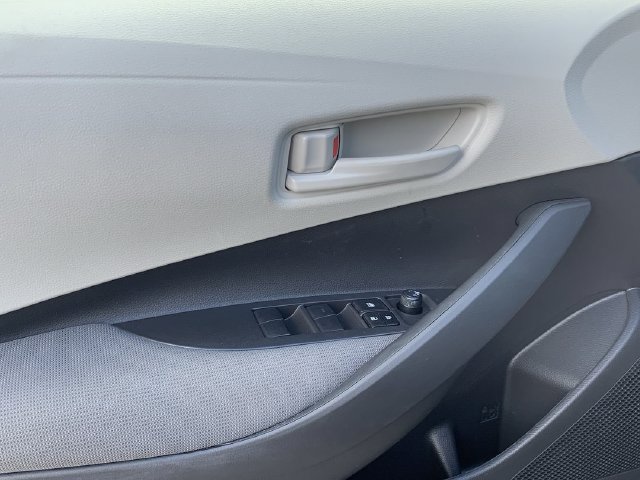 Used 2026 Toyota Corolla LE FWD image 17