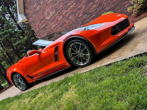 Used 2019 Chevrolet Corvette Grand Sport RWD image 30