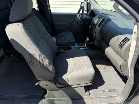 Used 2017 Nissan Frontier SV RWD image 15