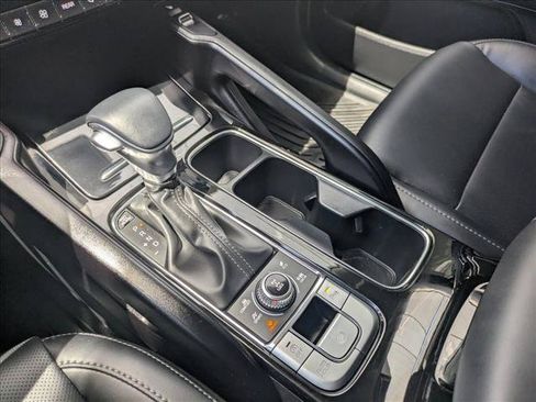 Used 2025 Kia Telluride S AWD/4WD image 11