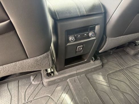Used 2023 Chevrolet Traverse LT w/ LPO, Floor Liner Package AWD/4WD image 22