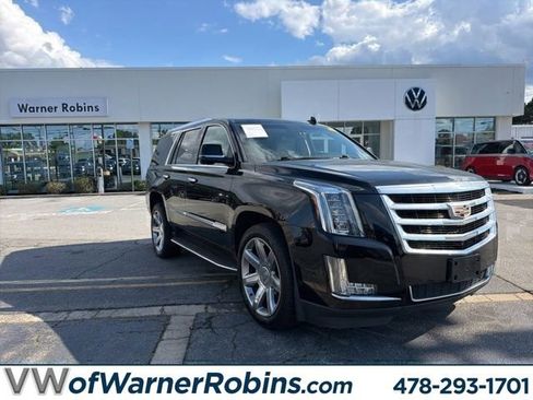 Used 2020 Cadillac Escalade Luxury AWD/4WD image 1