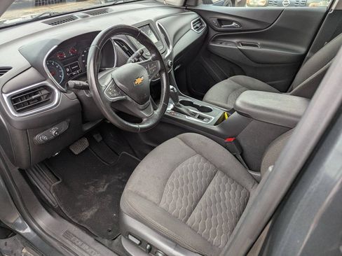 Used 2018 Chevrolet Equinox LT FWD image 12