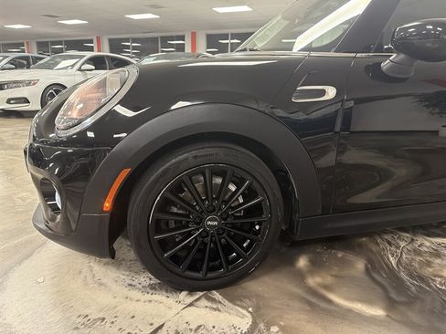 Used 2020 MINI Cooper 2-Door Hardtop FWD image 6