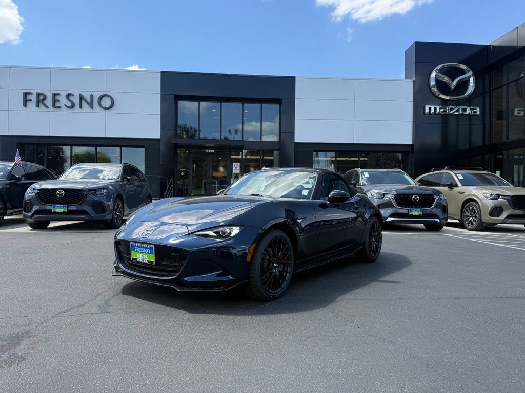 New 2026 MAZDA MX-5 Miata Club w/ Weather Package RWD 360° Tour