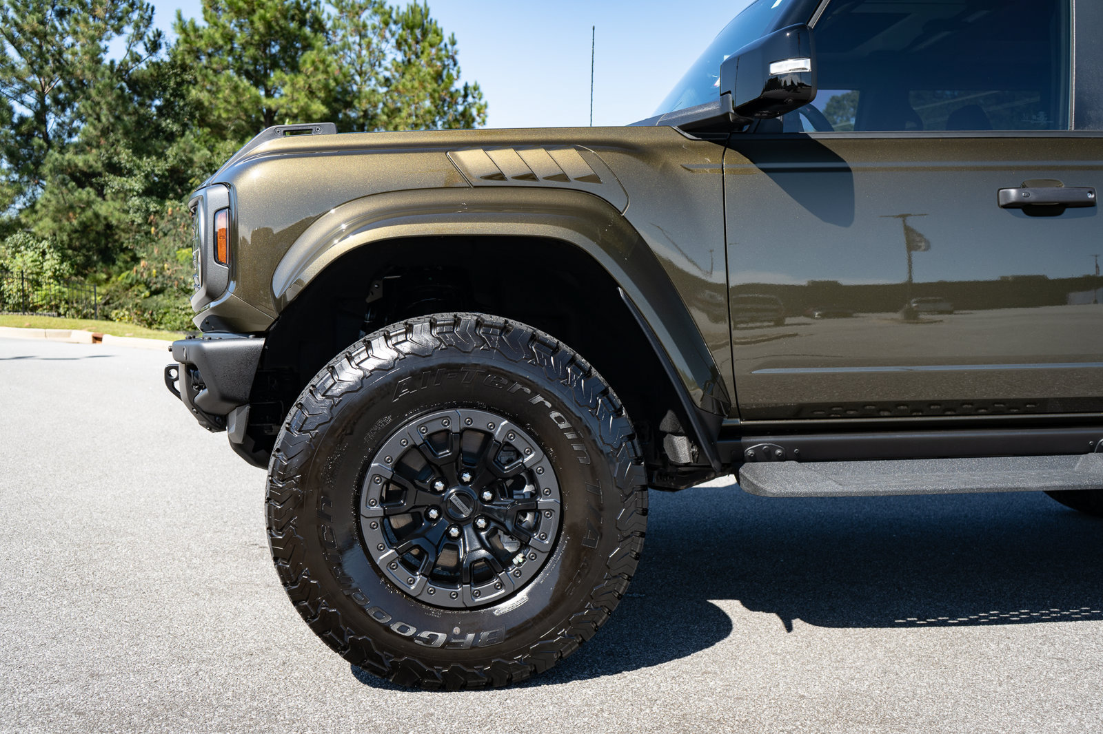 Used 2025 Ford Bronco Raptor AWD/4WD image 11