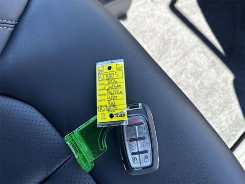 New 2026 Chrysler Pacifica Select image 31