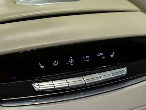 Used 2021 Cadillac Escalade Sport Platinum w/ LPO, ONYX Package image 44