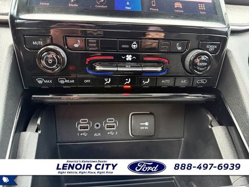 Used 2023 Jeep Grand Cherokee Limited image 26