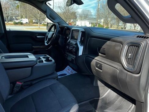 Used 2019 Chevrolet Silverado 1500 LT w/ All-Star Edition AWD/4WD image 18