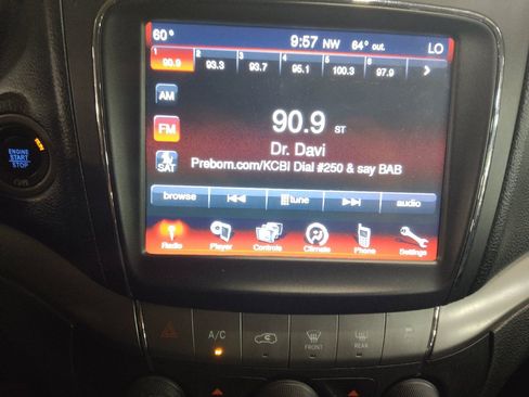 Used 2020 Dodge Journey Crossroad FWD image 25