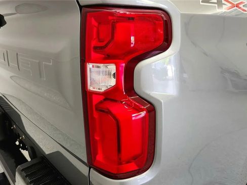 Used 2024 Chevrolet Silverado 1500 RST AWD/4WD image 15