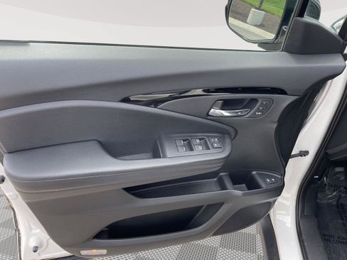 Used 2018 Honda Pilot Touring image 19