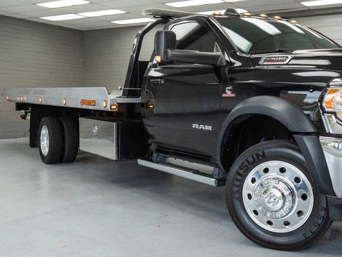 Used 2022 RAM 5500 SLT w/ Quick Order Package 2YG SLT RWD image 7