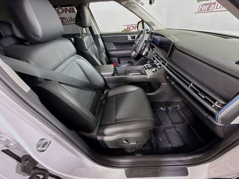 Certified 2025 Hyundai Santa Fe Limited FWD image 34