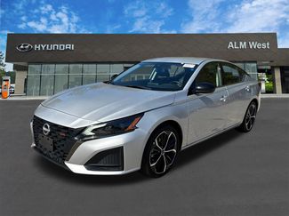 Used 2025 Nissan Altima 2.5 SR video 1